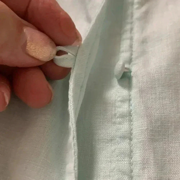 Lord & Taylor Petite 100% linen, lightweight, mint green tunic, back closure - Picture 6 of 6